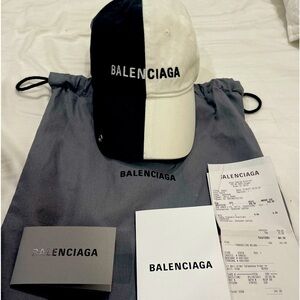 AUTHENTIC BALENCIAGA BALL CAP. BLACK/WHITE. BRAND NEW. OG RECEIPT.